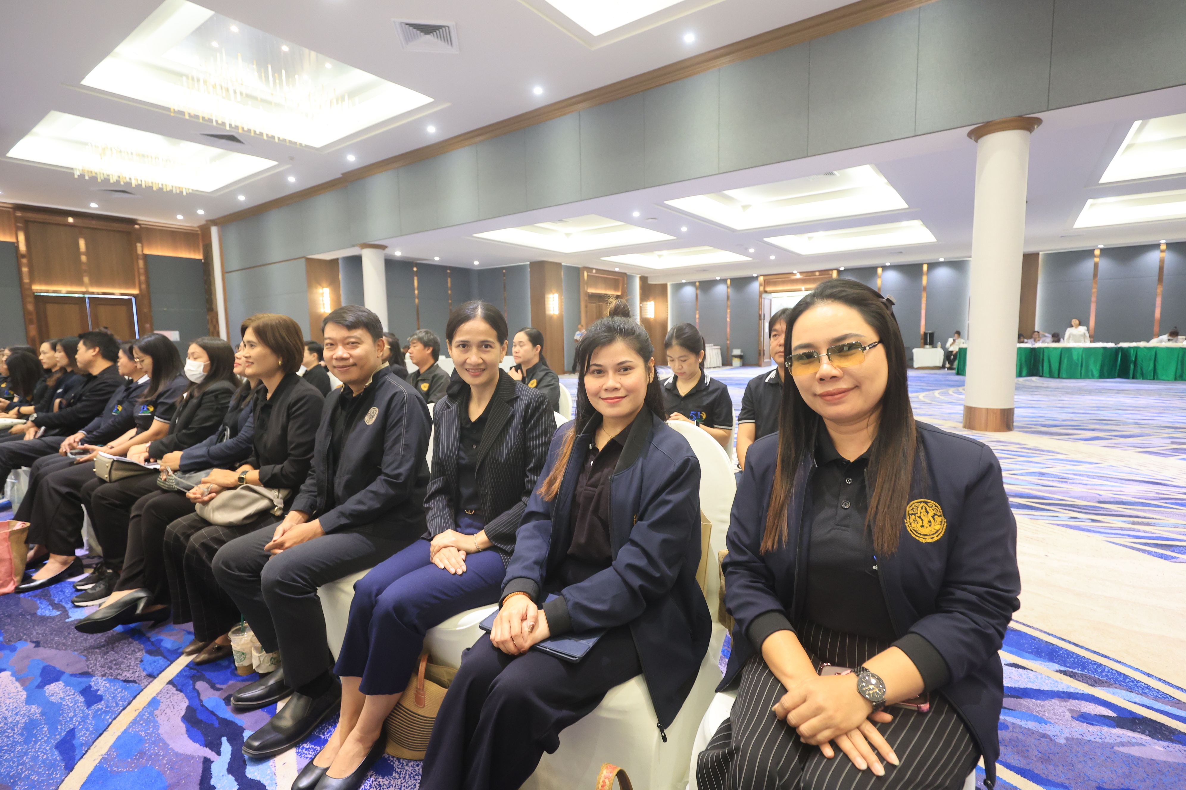 title - เลขาฯ ส.ป.ก. ประชุมเข้ม! 